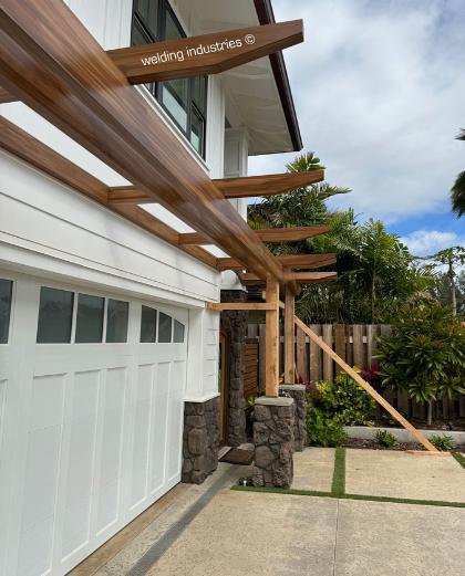 wailua pergola side