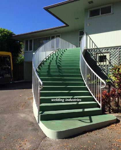 Manoa Curve aluminum rails